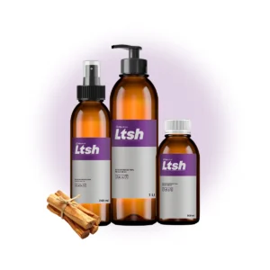 Frasco de aceite esencial de palo santo para meditación y energía